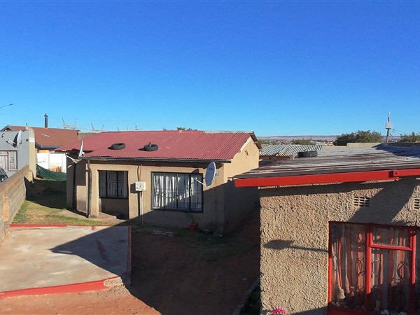 2 Bedroom House
