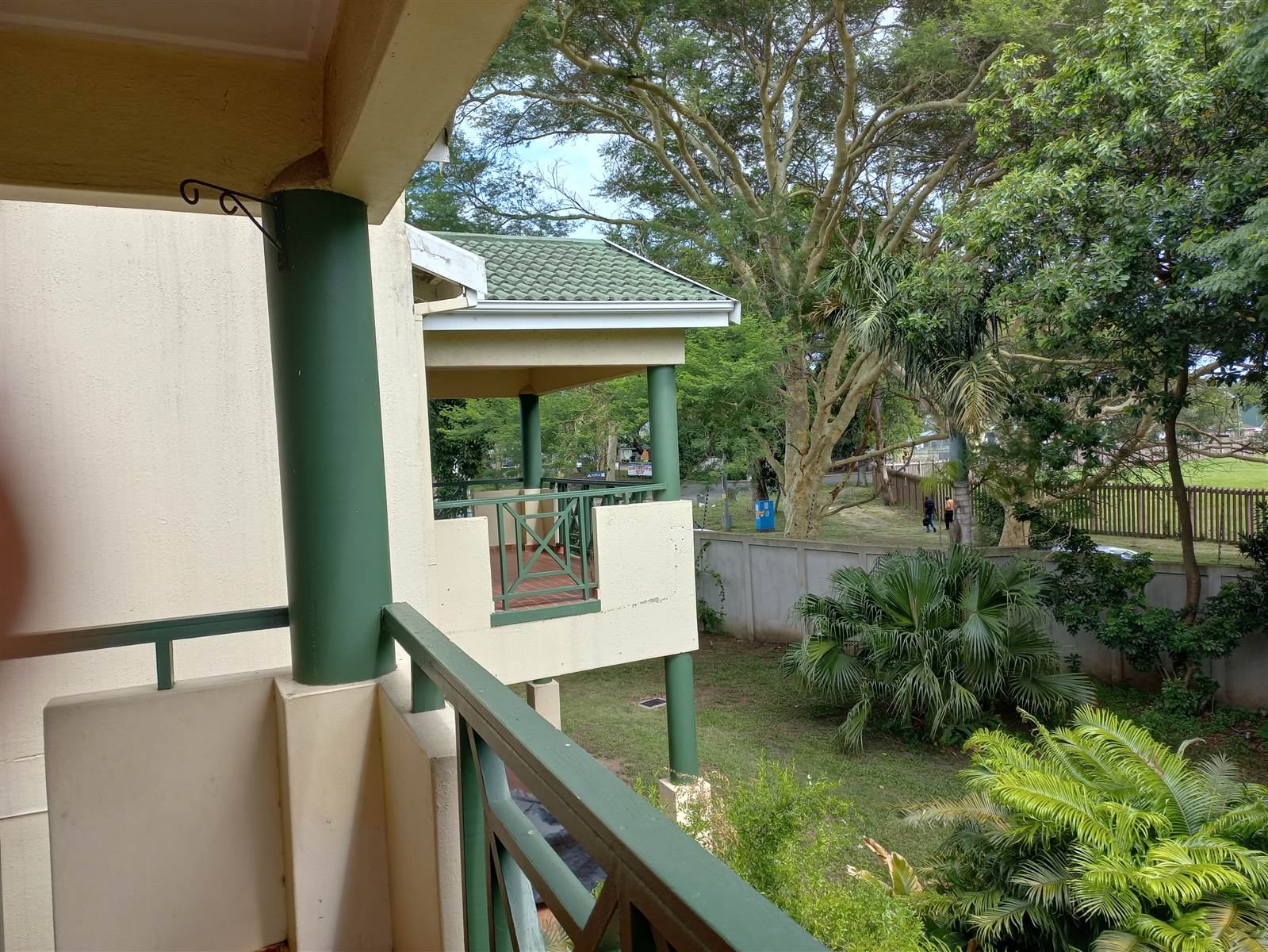 2 Bed Apartment in Mt Edgecombe photo number 12