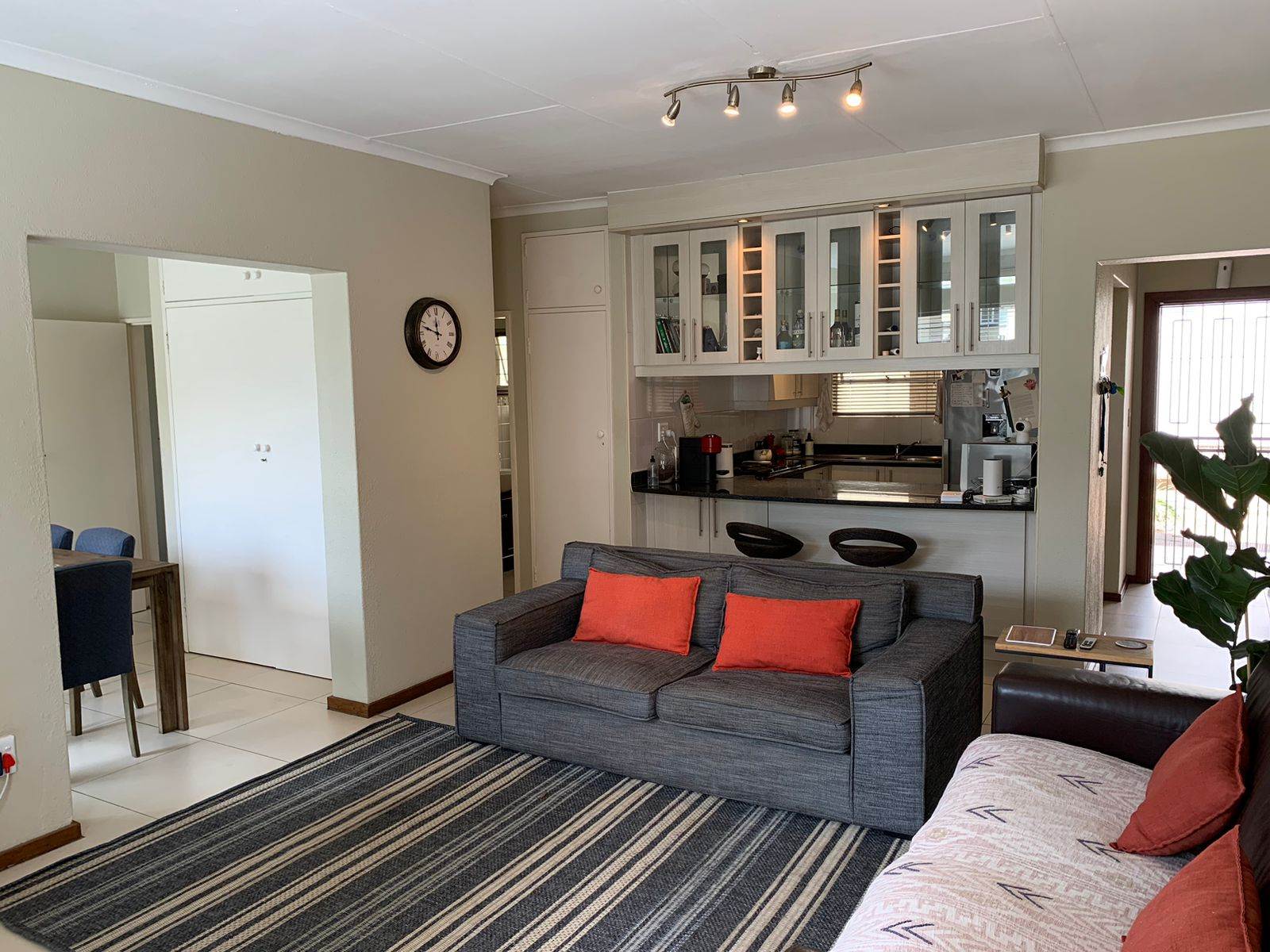 2 Bed Townhouse in Lonehill photo number 3