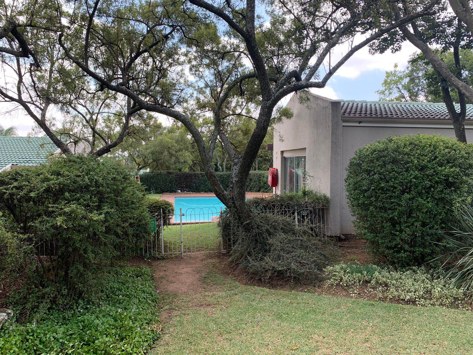 2 Bed Townhouse in Lonehill photo number 18