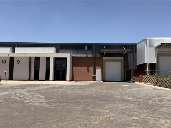 495  m² Industrial space