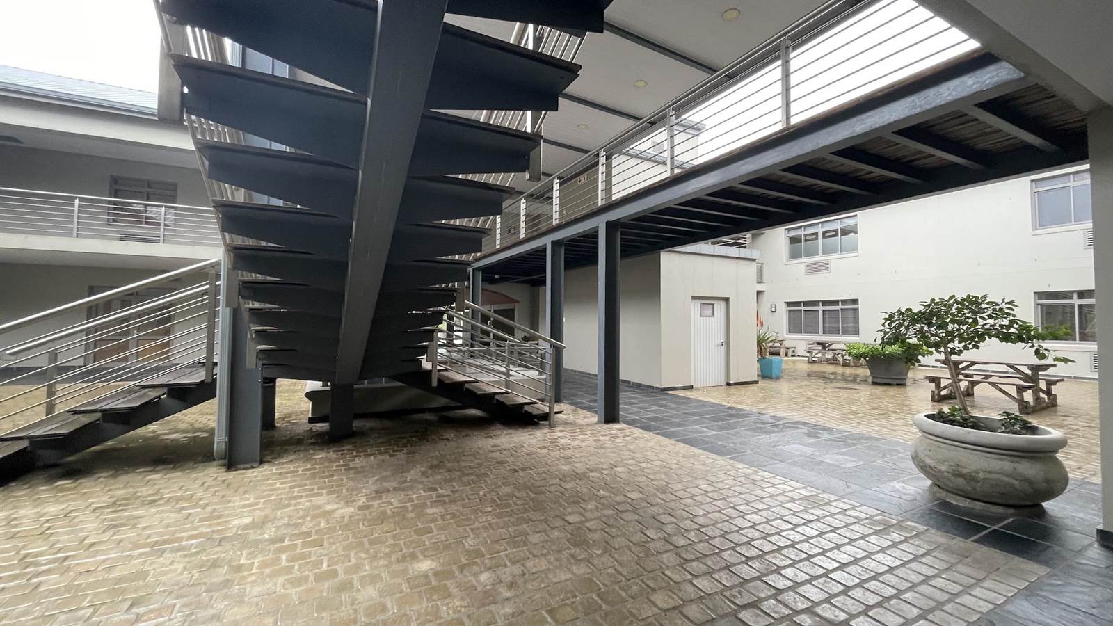 75  m² Commercial space in Durbanville Central photo number 17