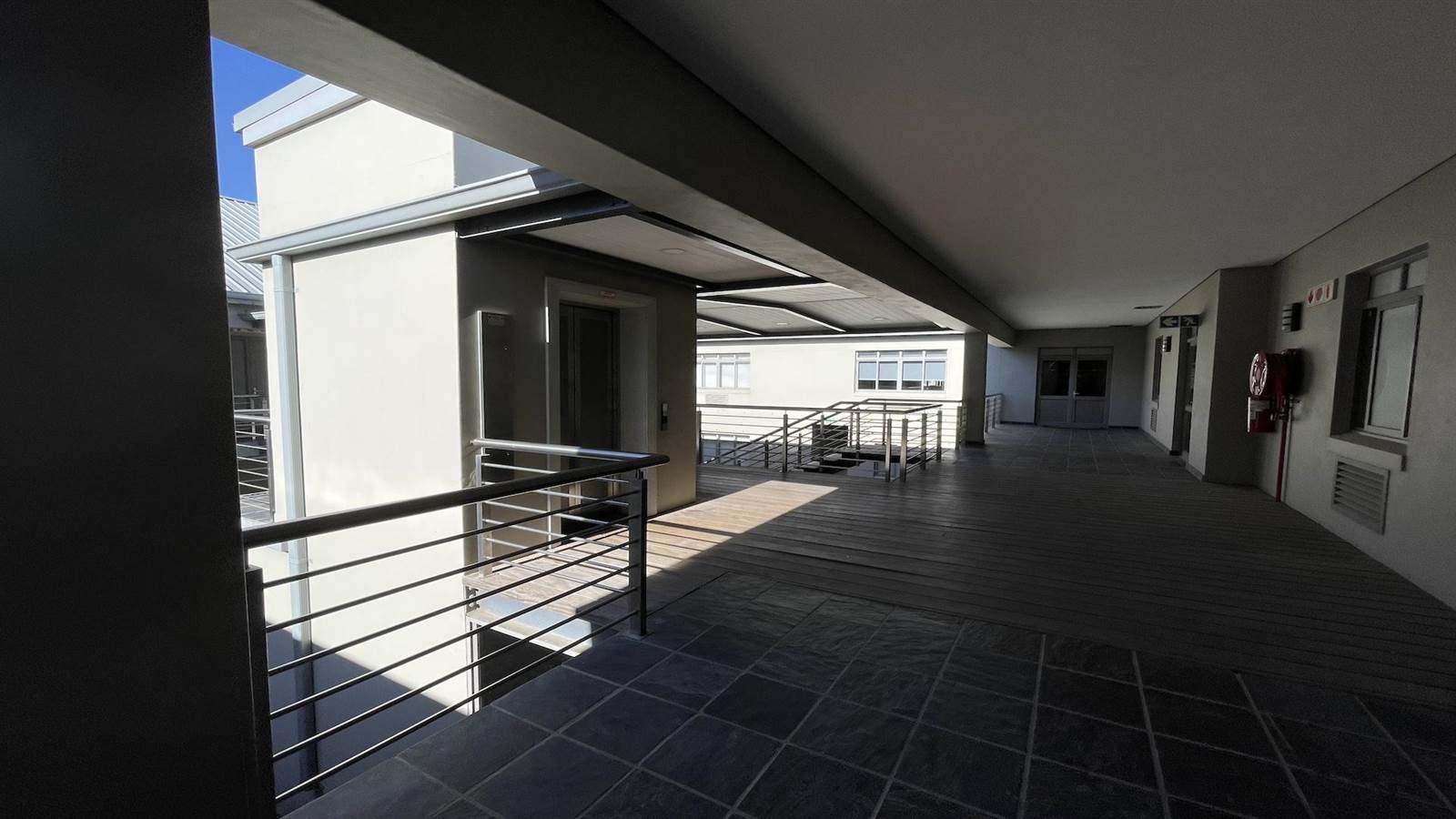 75  m² Commercial space in Durbanville Central photo number 13