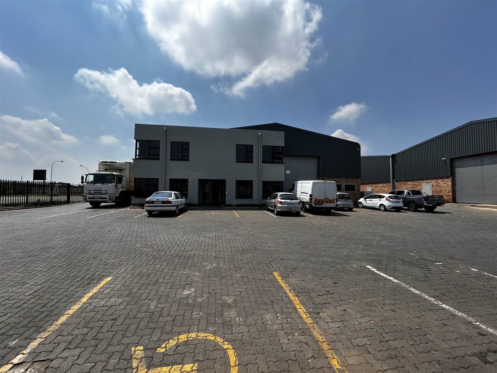 4033  m² Industrial space in Olifantsfontein photo number 2