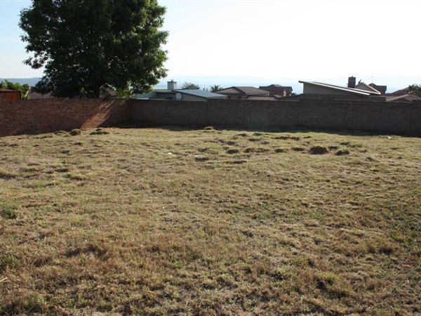 696 m² Land available in Lydenburg