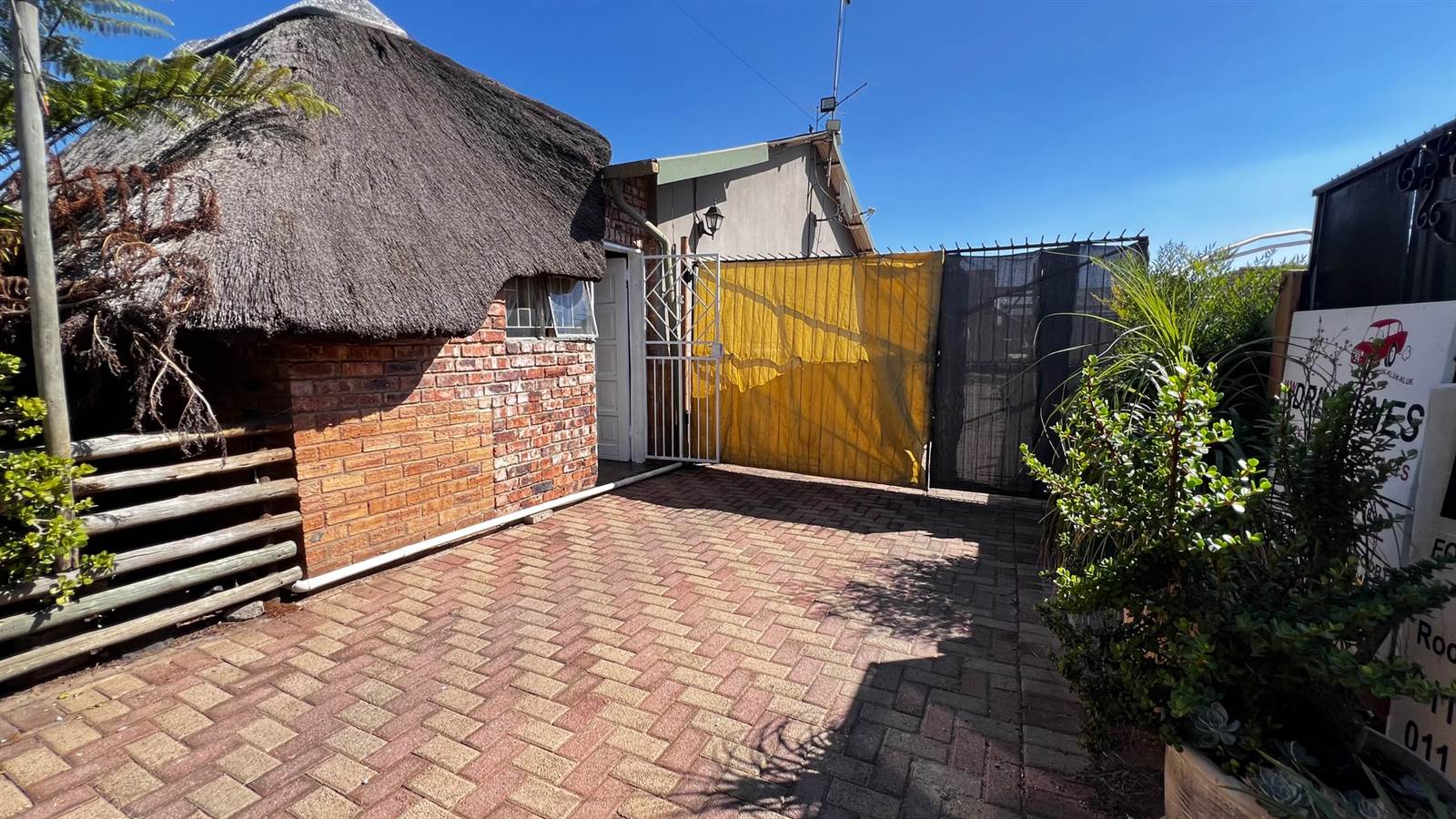 3 Bed House in Krugersdorp West photo number 2