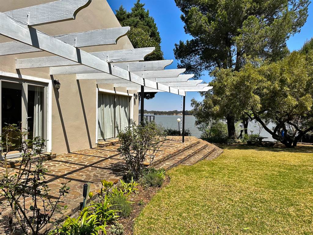 6 Bed House in Vaal Marina photo number 14