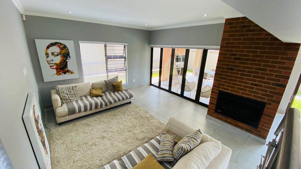 3 Bed House in Bryanston photo number 4