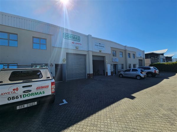 298  m² Industrial space