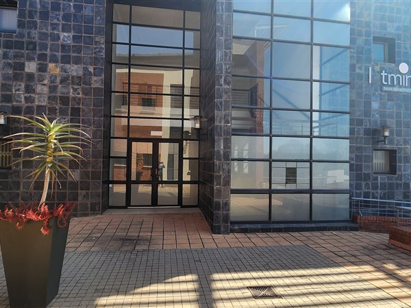 313.200012207031  m² Commercial space in Highveld