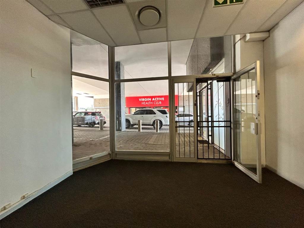 83  m² Commercial space in Cresta photo number 2