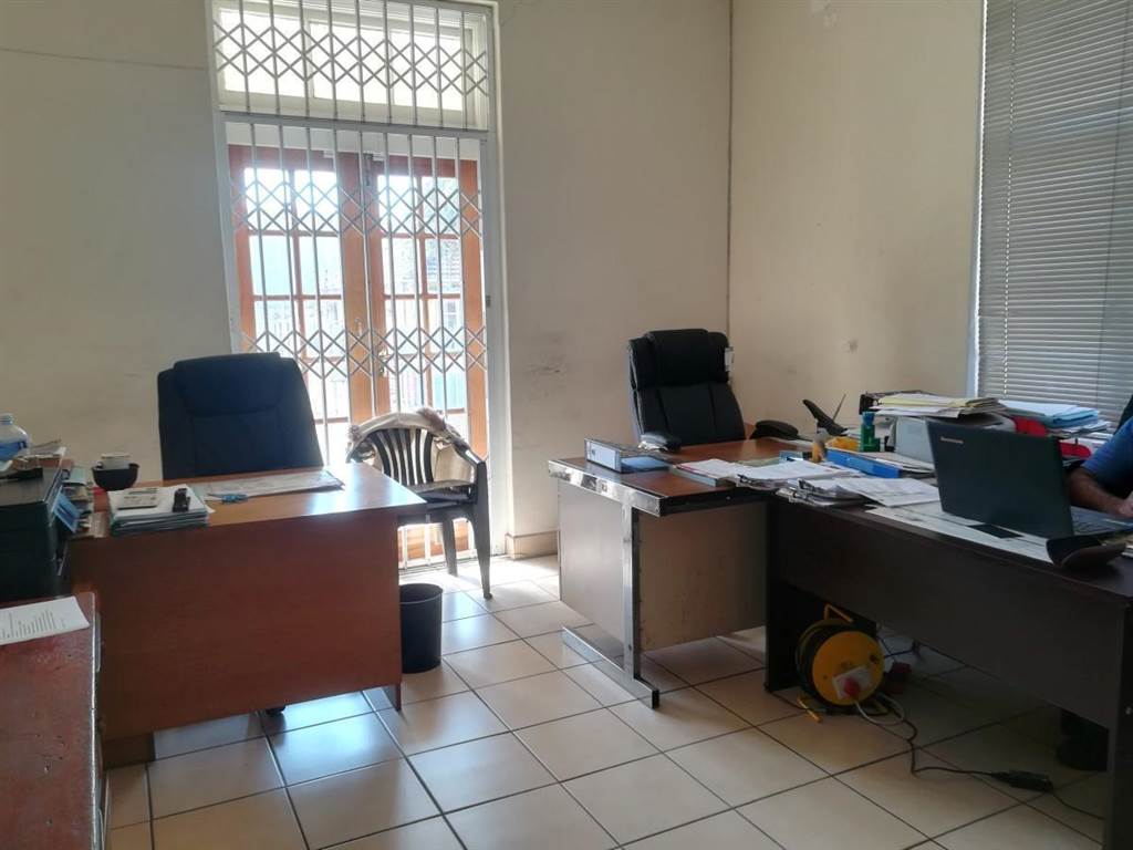 200  m² Office Space in Umbilo photo number 5
