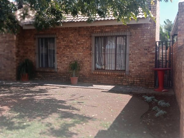 3 Bed House in Rand Collieries