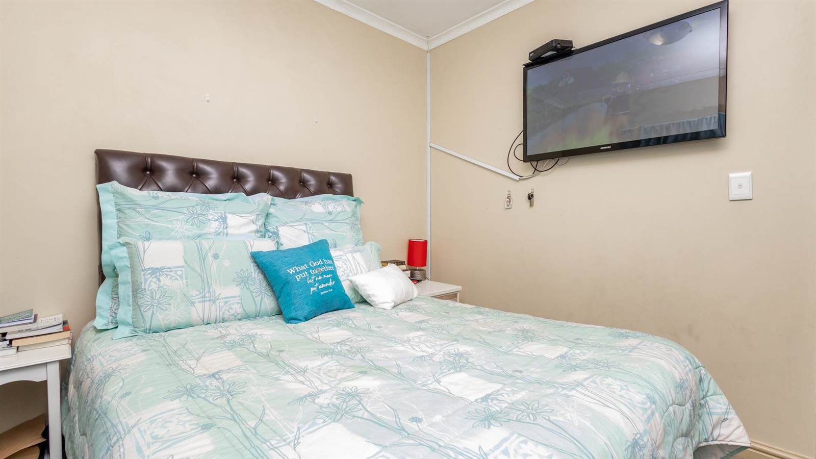 3 Bed Townhouse in Protea Heights photo number 12