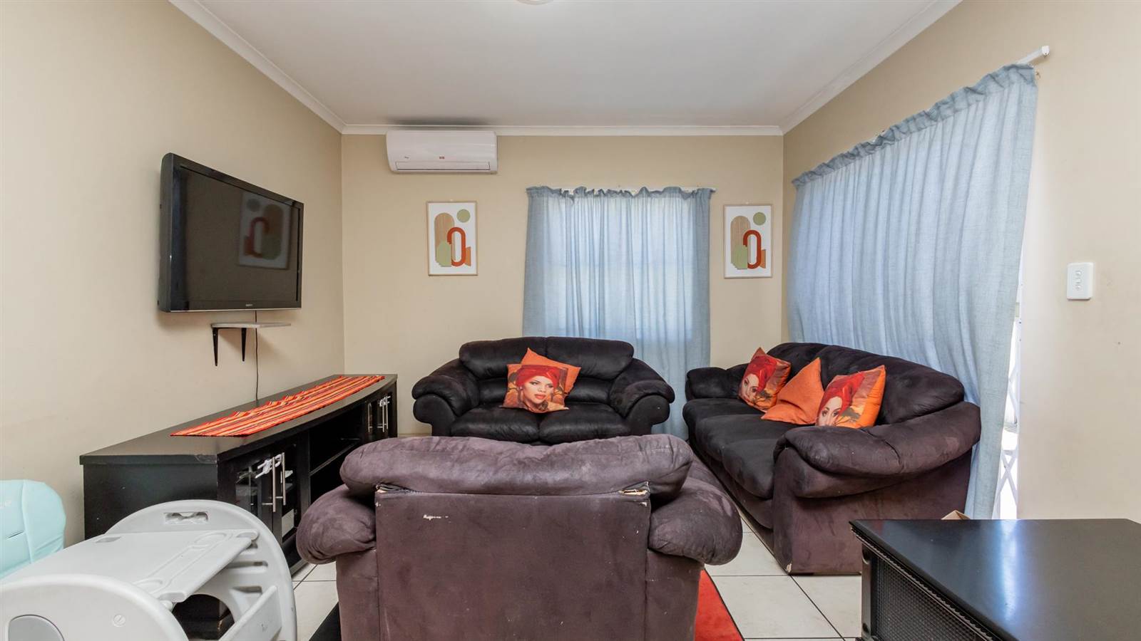3 Bed Townhouse in Protea Heights photo number 10