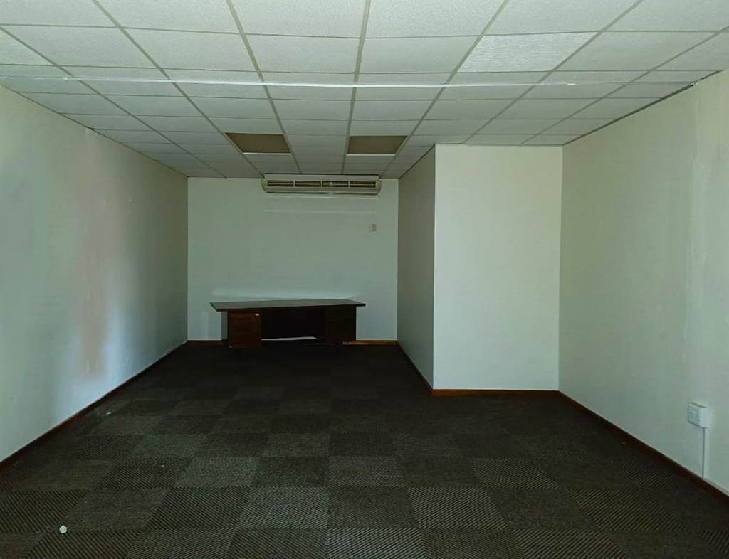 142  m² Commercial space in Empangeni Central photo number 7