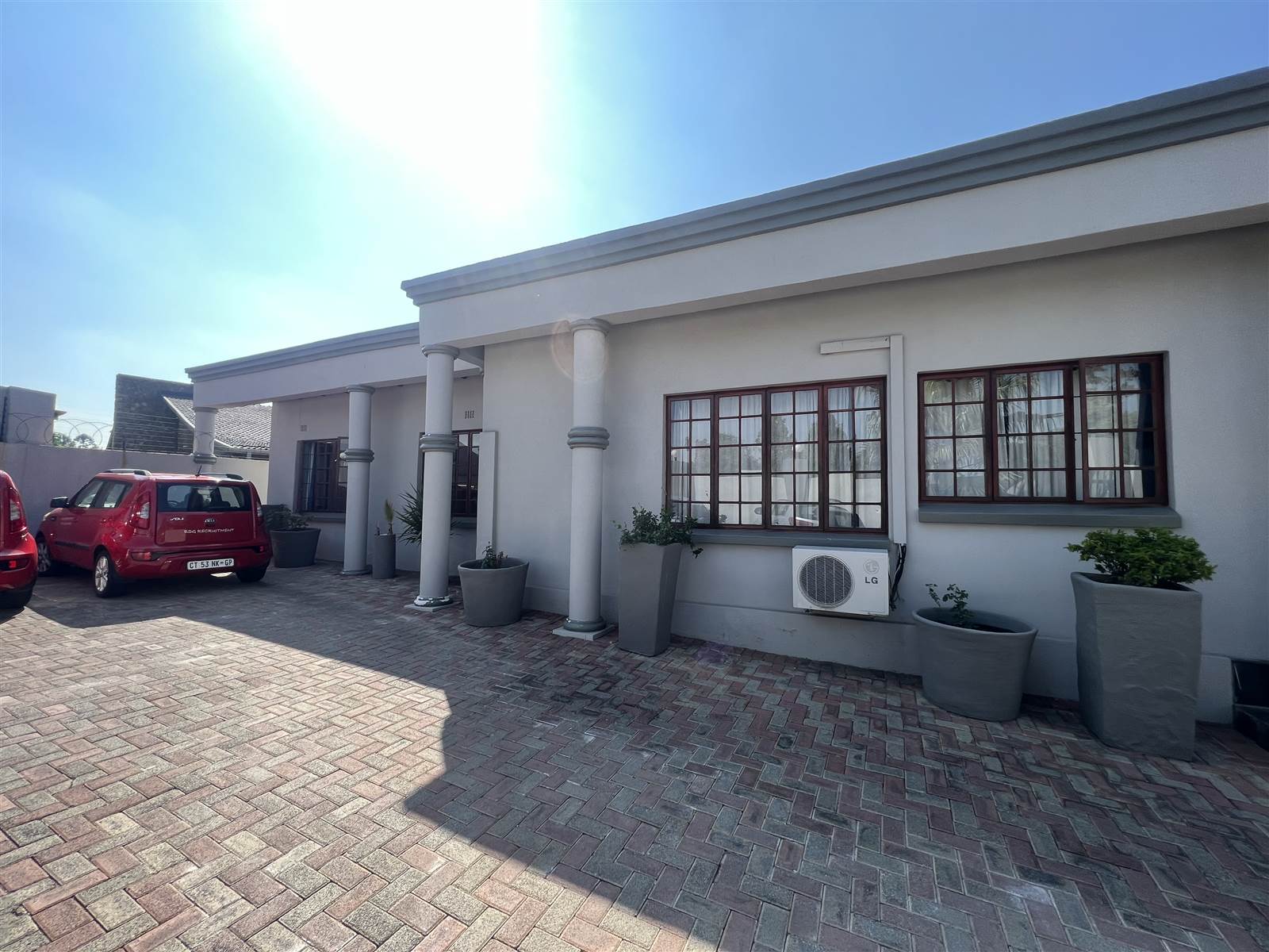 200  m² Commercial space in Sunward Park photo number 3