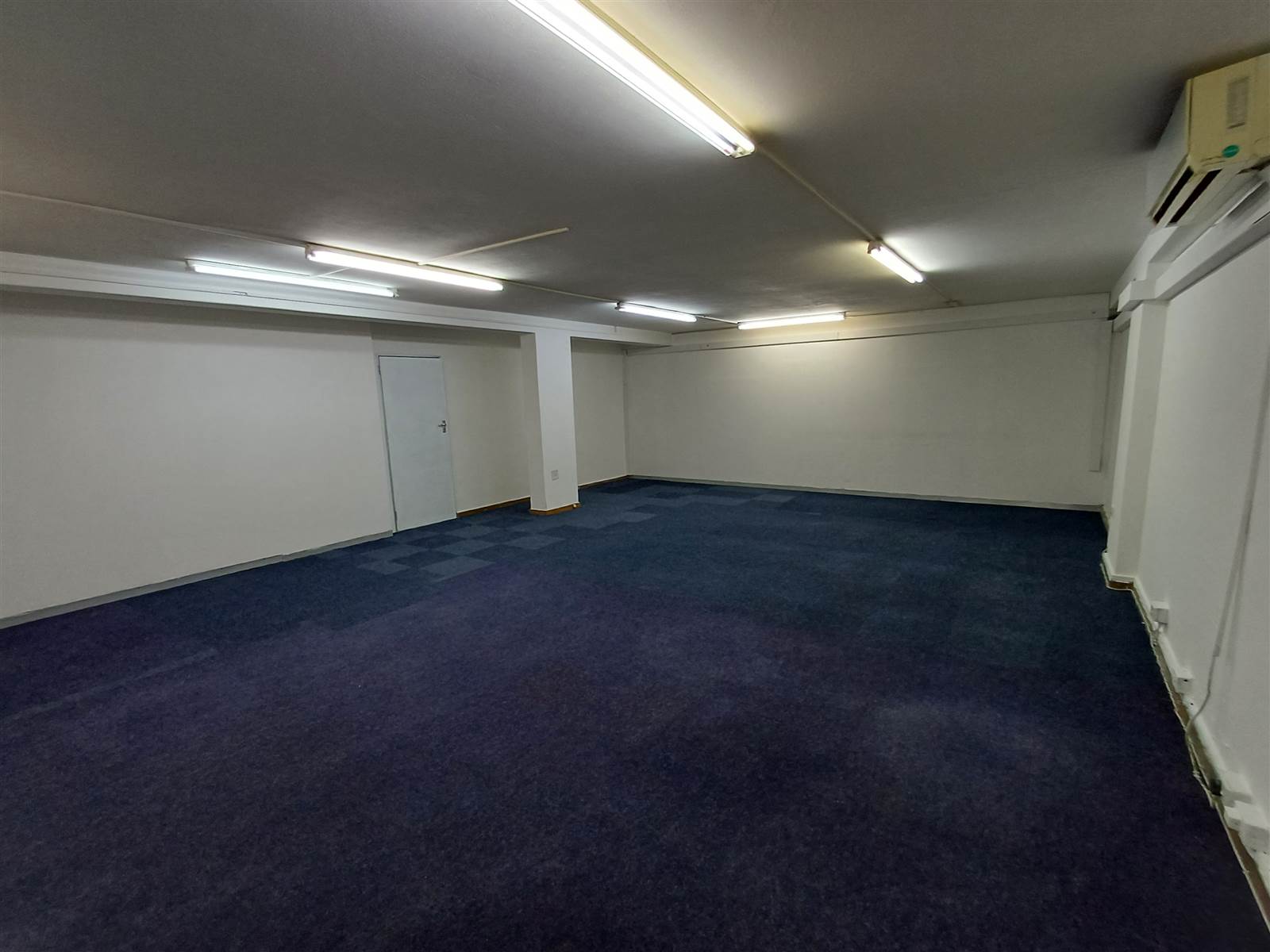 560  m² Commercial space in Windermere photo number 18