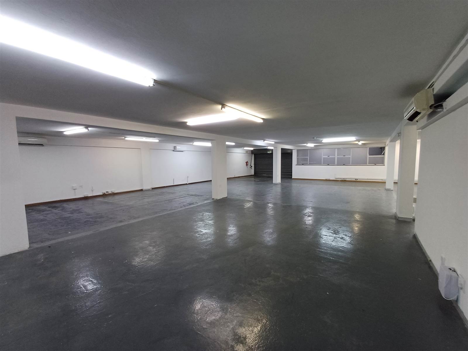 560  m² Commercial space in Windermere photo number 1