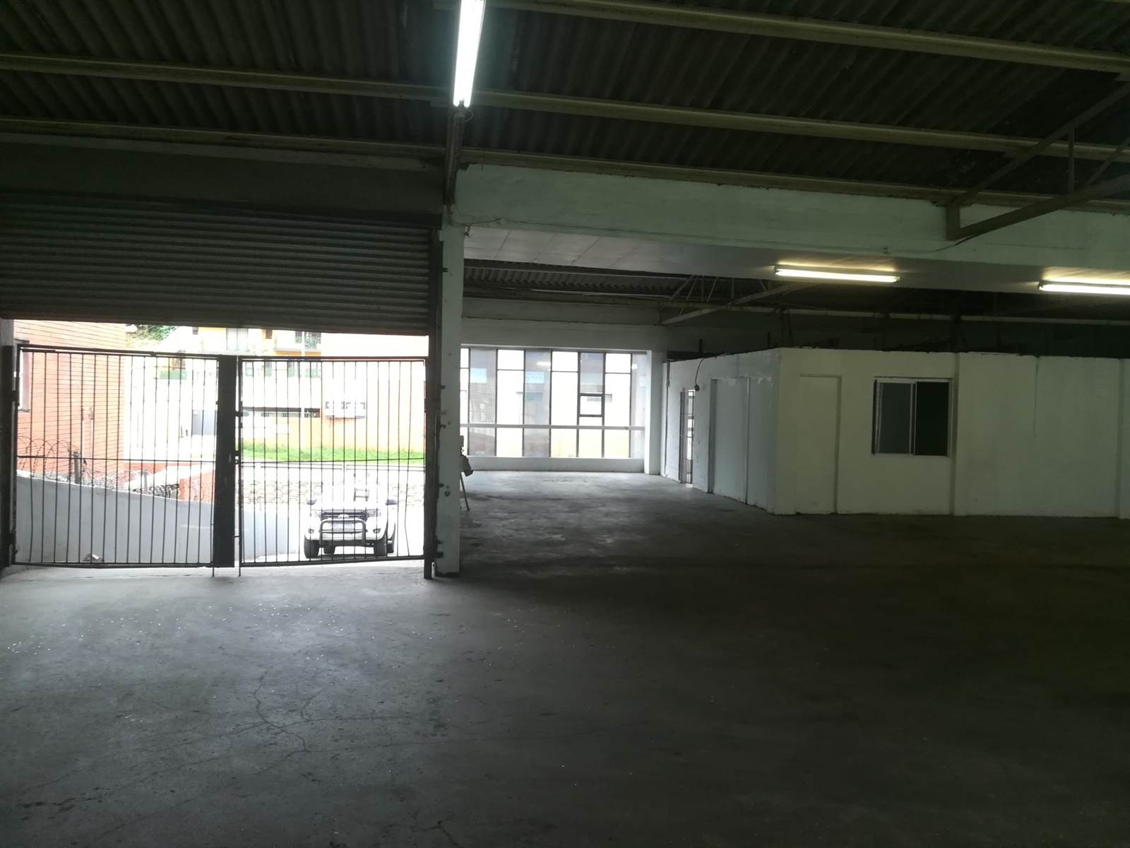 550  m² Industrial space in Briardene photo number 4