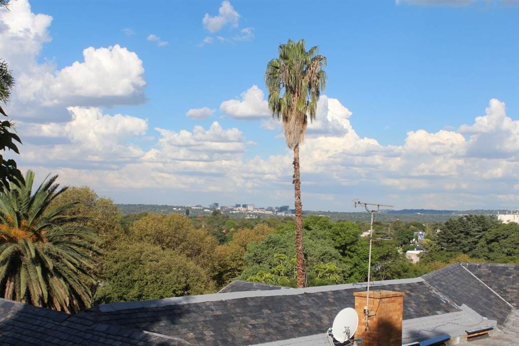 1307 m² Land available in Northcliff photo number 12