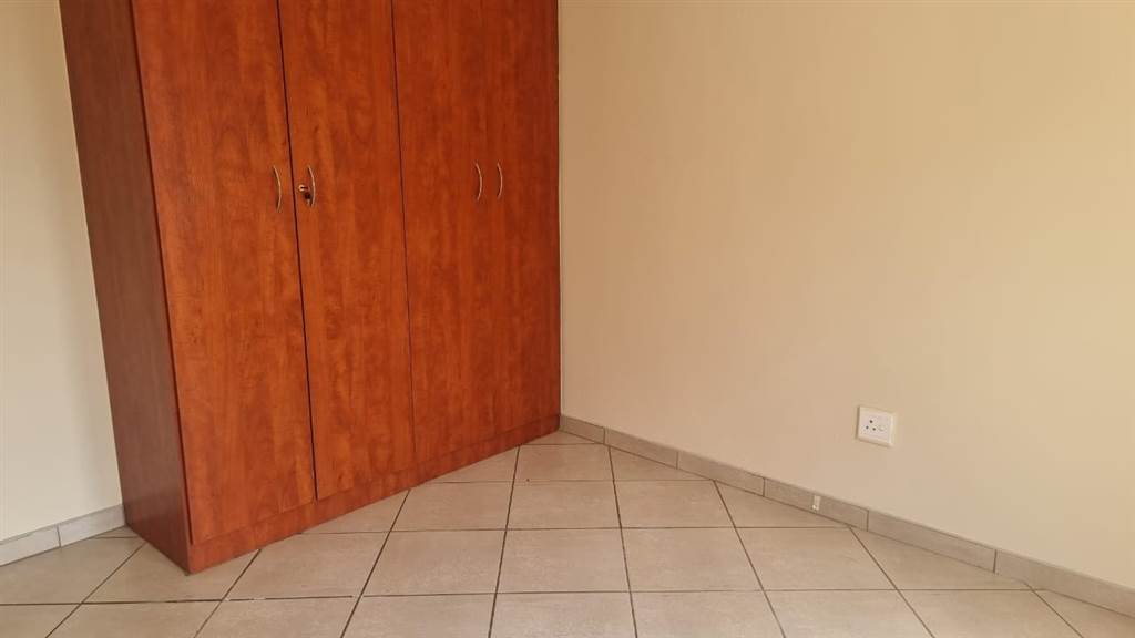 2 Bed Apartment in Greenhills photo number 9