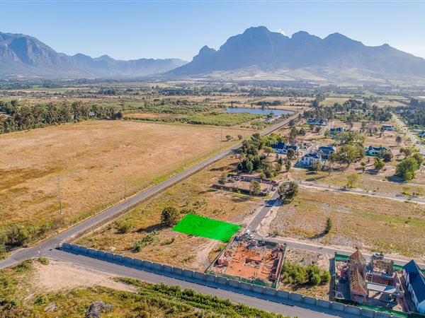 897 m² Land available in Pearl Valley