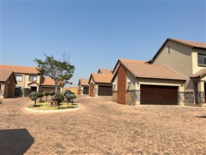 3 Bed House in Thatchfield