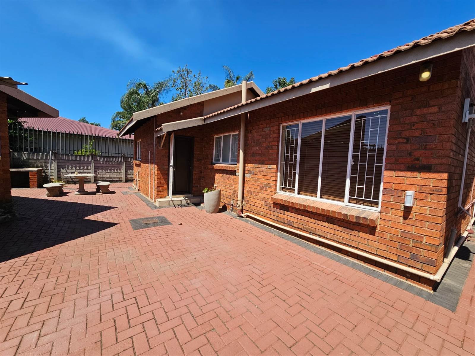 101  m² Commercial space in Rustenburg Central photo number 4