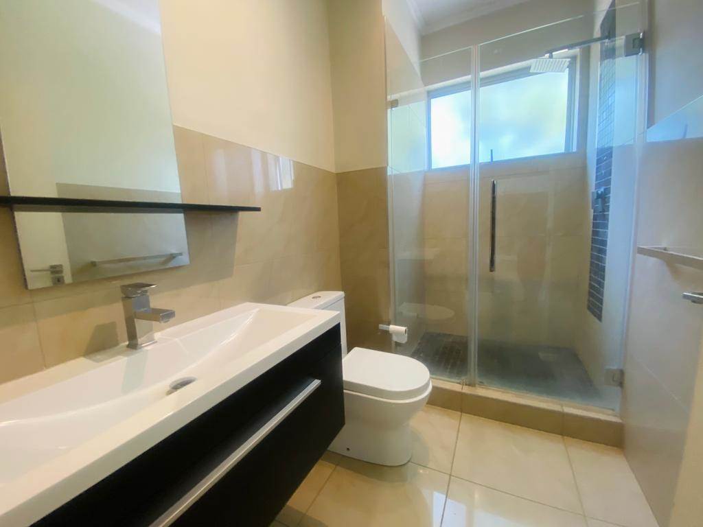 2.5 Bed Apartment in Bryanston photo number 15