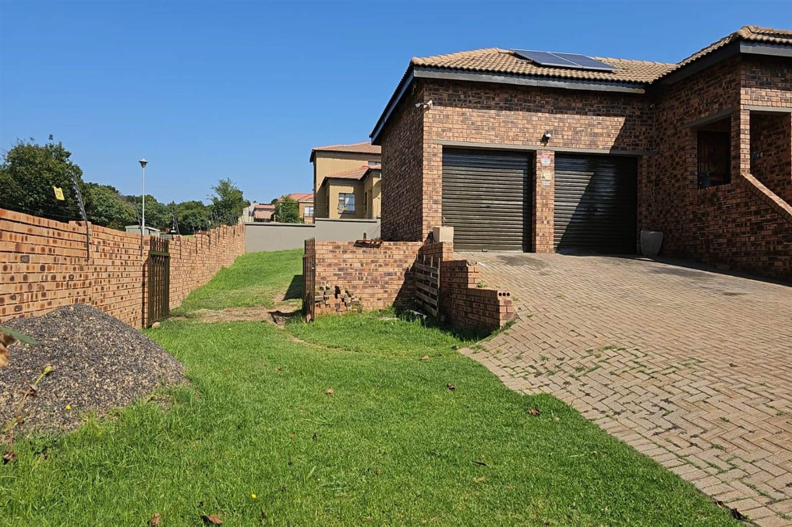 3 Bed House in Witbank Central photo number 8