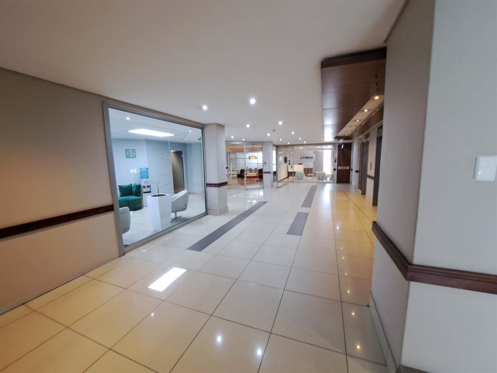 200  m² Office Space in Centurion CBD photo number 10