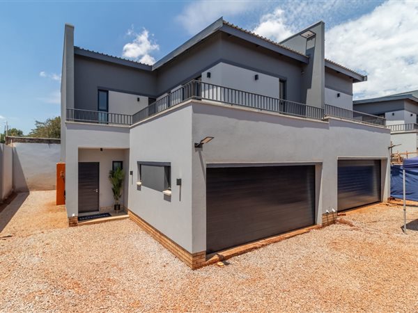 3 Bedroom Duplex 3 Bedroom Duplex