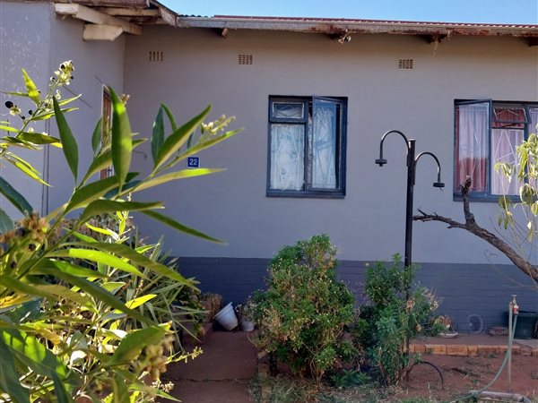 6 Bedroom House 6 Bedroom House