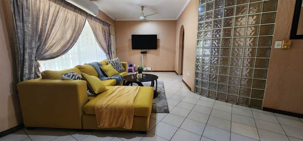 3 Bed House in Nyala Park photo number 6