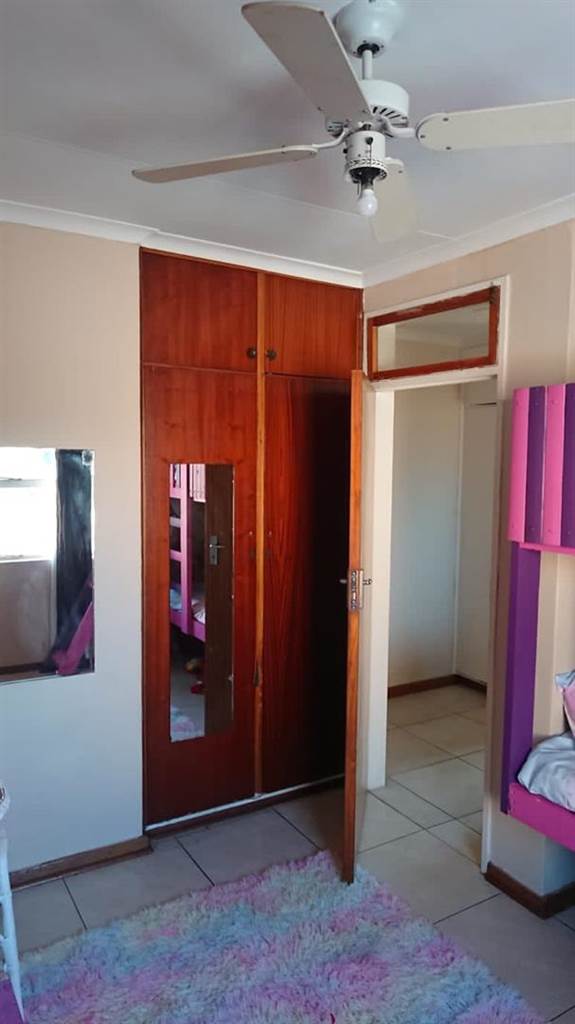 3 Bed Apartment in Vryheid photo number 8
