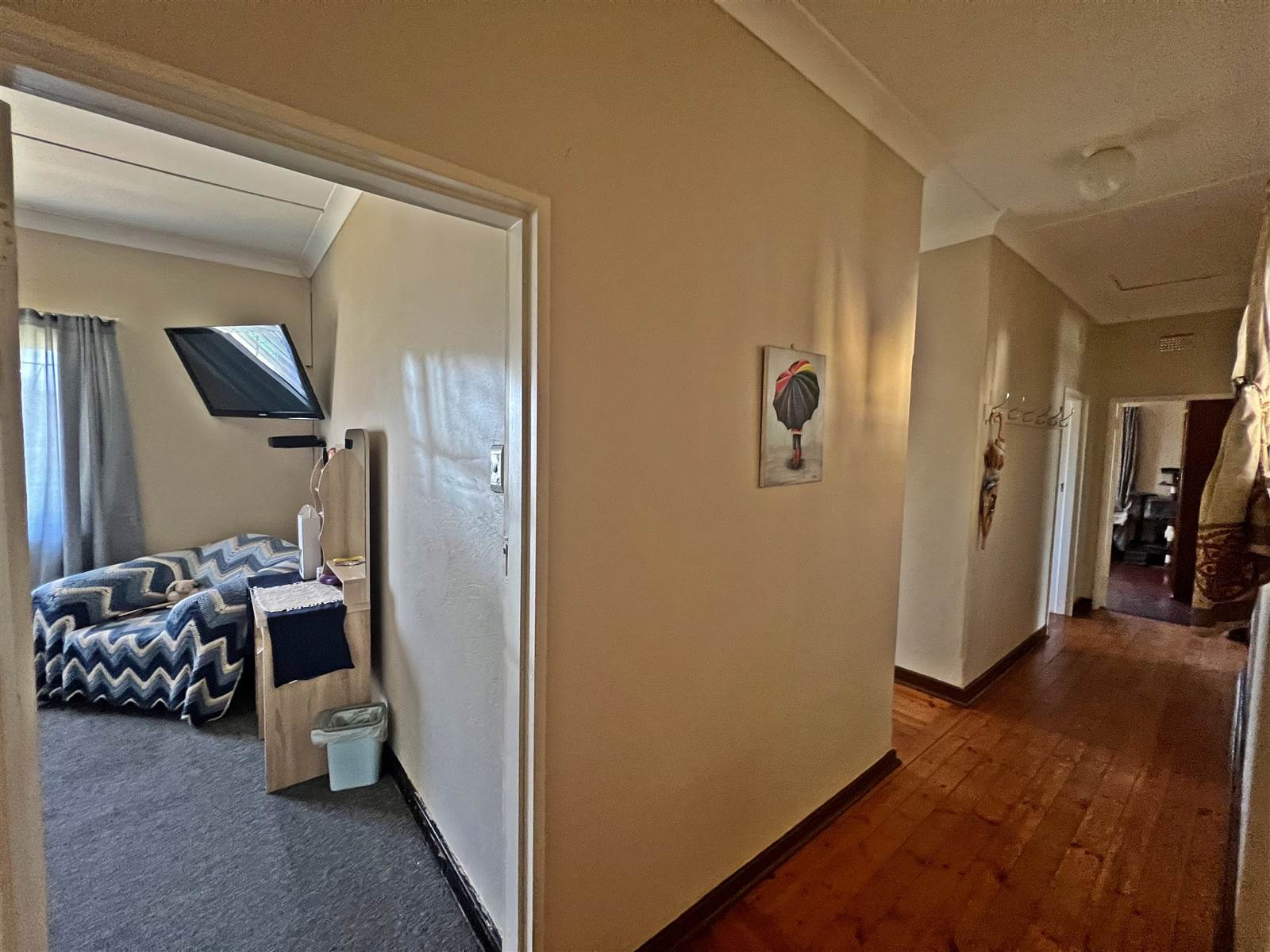 4 Bed House in Bayswater photo number 12