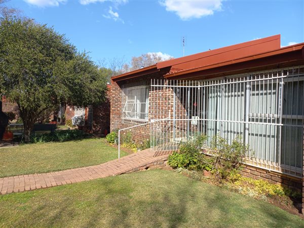 2 Bedroom House
