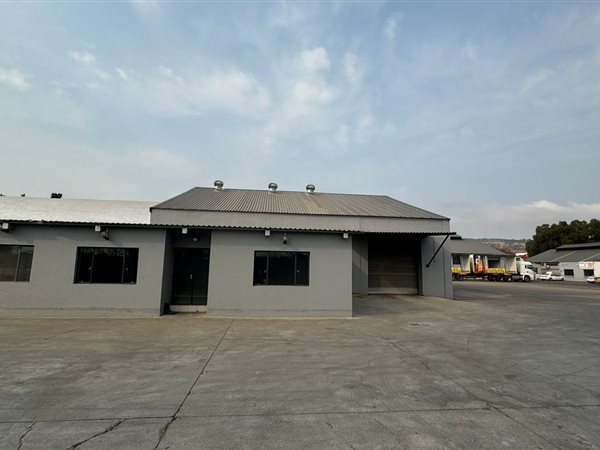 384  m² Industrial space