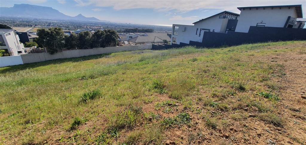 987 m² Land available in Baronetcy Estate photo number 9