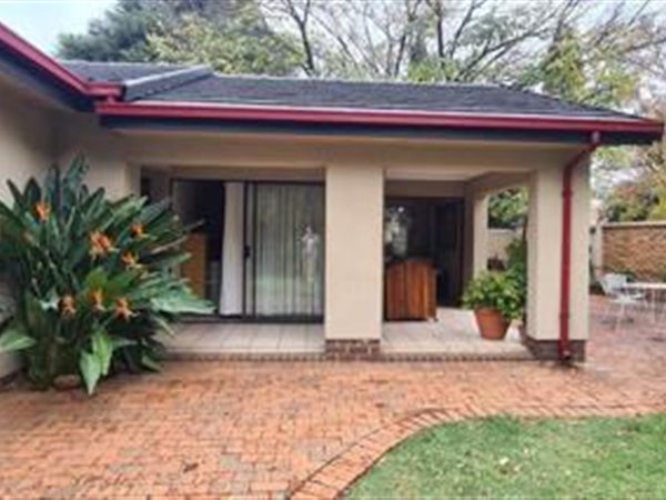 6 Bed House in Strubenvale