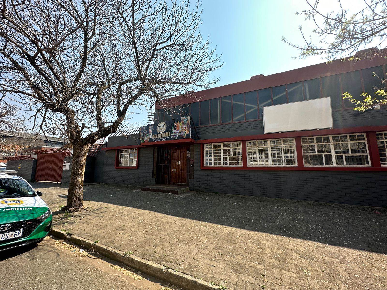 1963  m² Industrial space in Booysens Reserve photo number 4