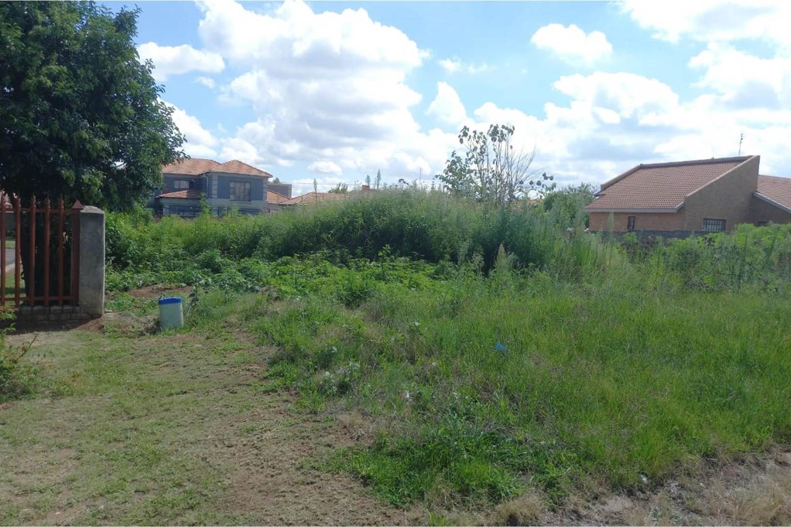 1000 m² Land available in Riamarpark photo number 4