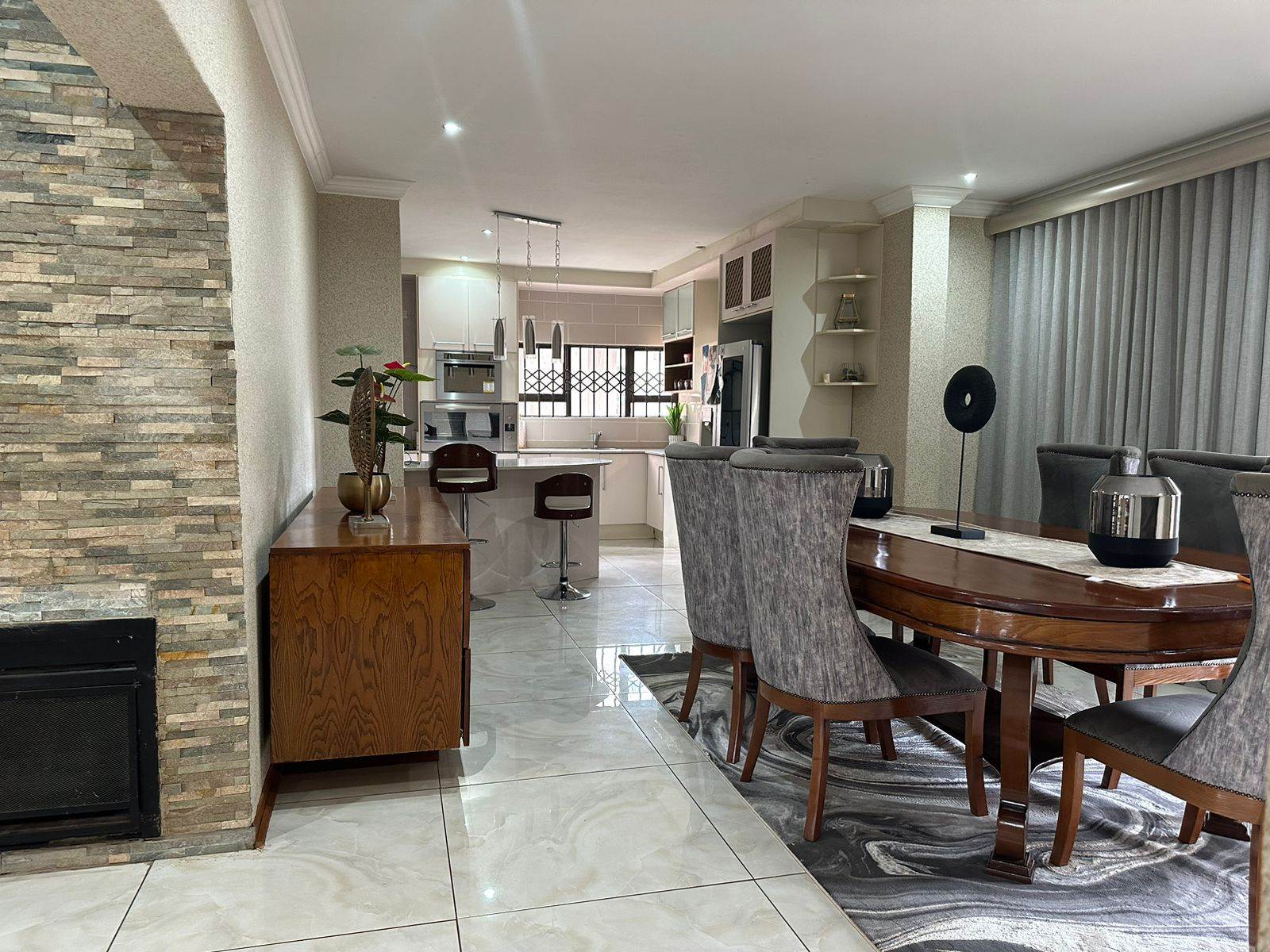 4 Bed House in Magaliesberg Country Estate photo number 7