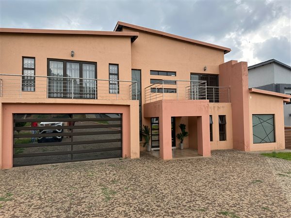 4 Bed House in Magaliesberg Country Estate