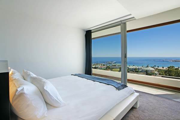 6 Bed House in Camps Bay photo number 12