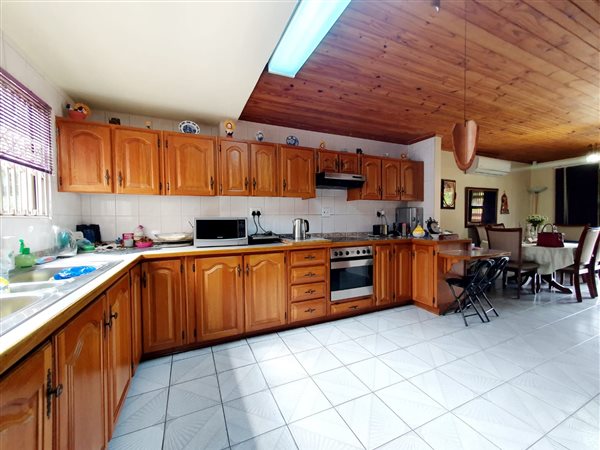 3 Bedroom House 3 Bedroom House