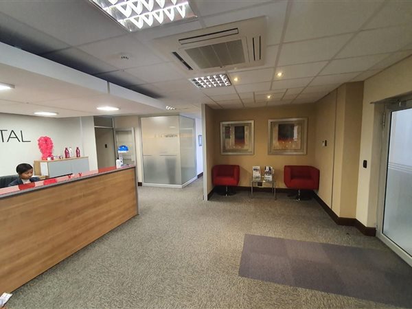 785  m² Commercial space in Newton Park