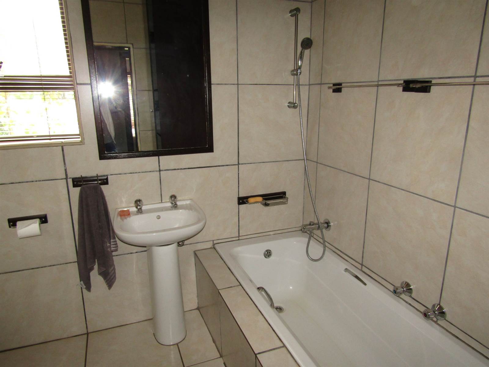 4 Bed House in Boksburg West photo number 7