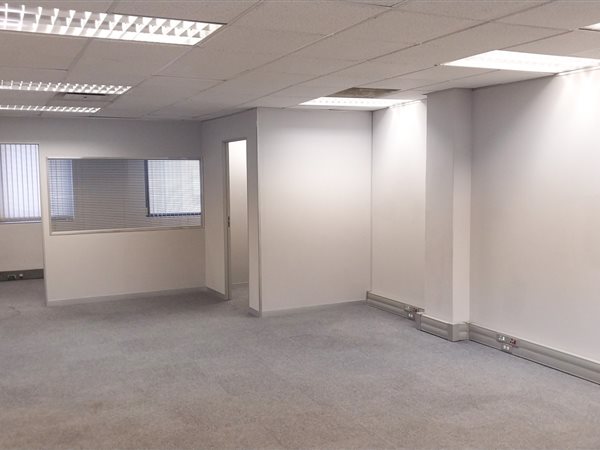 65  m² Office Space